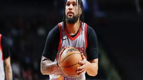 歐冠決賽名額競爭激烈：米蘭險些出局，巴黎穩占先機！