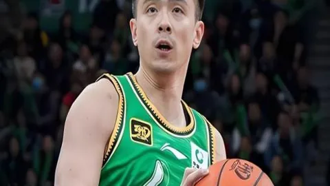 勒沃库森力克科隆，登顶德甲积分榜