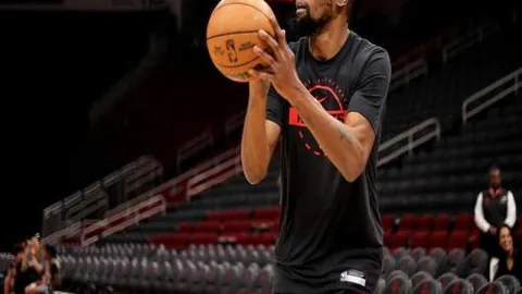 内马尔回归桑托斯后18战双响三助攻，此前在新月一年半仅一球三助